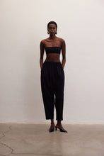 Görseli Galeri görüntüleyiciye yükleyin, Solis Pants | Minimalist Trousers