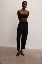 Görseli Galeri görüntüleyiciye yükleyin, Solis Pants | Minimalist Trousers