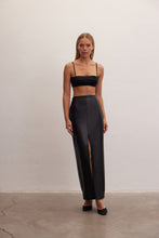 Görseli Galeri görüntüleyiciye yükleyin, Noir | Leather Skirt