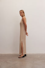Görseli Galeri görüntüleyiciye yükleyin, Oasis | Sleeveless Maxi Linen Dress