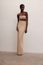 Görseli Galeri görüntüleyiciye yükleyin, Solara | High-Waisted Skirt