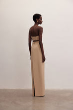 Görseli Galeri görüntüleyiciye yükleyin, Solara | High-Waisted Skirt