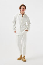 Load image into Gallery viewer, Gentile Cachet Shirt